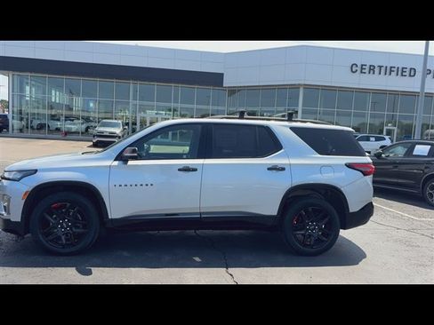 Used 2022 Chevrolet Traverse Premier w/ Redline Edition FWD image 5