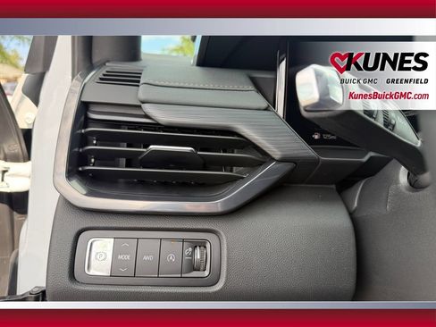 New 2026 GMC Acadia AT4 w/ Luxury Package AWD/4WD image 12