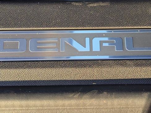 Used 2024 GMC Terrain Denali image 20