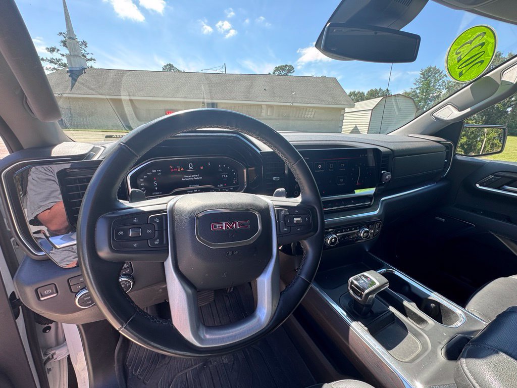Used 2023 GMC Sierra 1500 SLT w/ SLT Premium Package AWD/4WD image 26