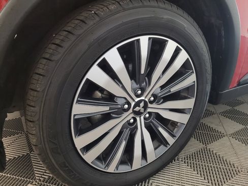 Used 2019 Mitsubishi Outlander ES FWD image 31