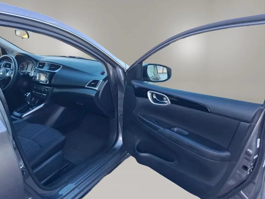 Used 2017 Nissan Sentra SV FWD image 28