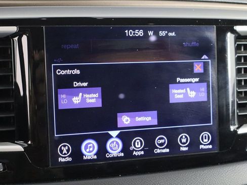 Used 2017 Chrysler Pacifica Touring-L w/ Tire & Wheel Group image 32