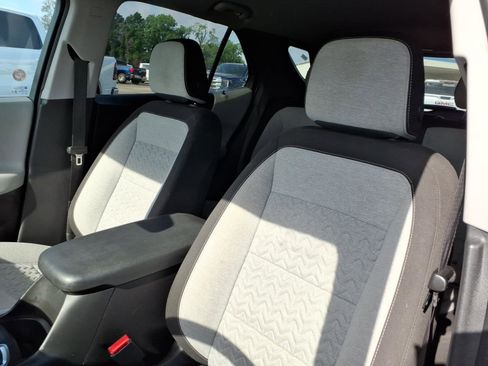 Used 2023 Chevrolet Equinox LT image 16