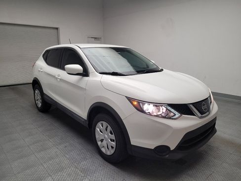 Used 2018 Nissan Rogue Sport S FWD image 13