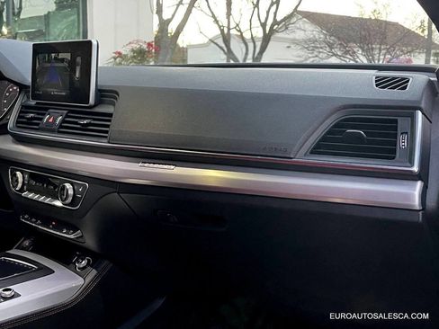 Used 2019 Audi SQ5 Premium Plus w/ Premium Plus Package image 38