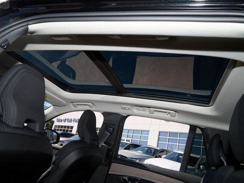 New 2026 Volvo XC90 B6 Plus w/ Protection Package Premier image 38