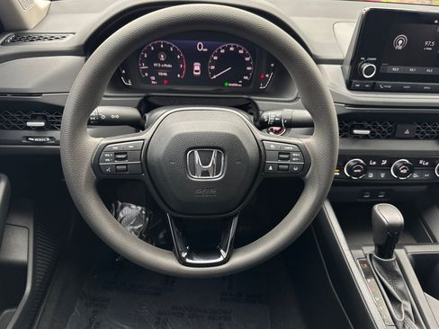 Used 2023 Honda Accord EX image 28