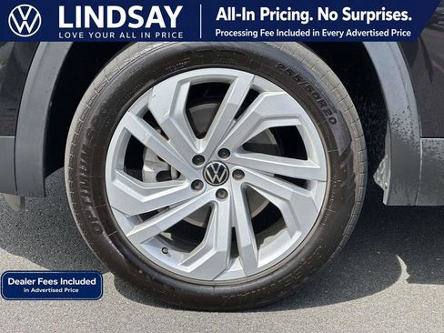Used 2023 Volkswagen Atlas SE w/ Panoramic Sunroof Package AWD/4WD image 8