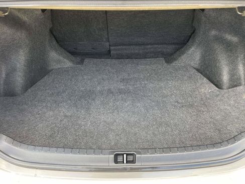 Used 2019 Toyota Corolla SE image 5