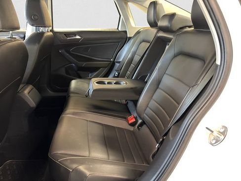 Used 2024 Volkswagen Jetta SE FWD image 14
