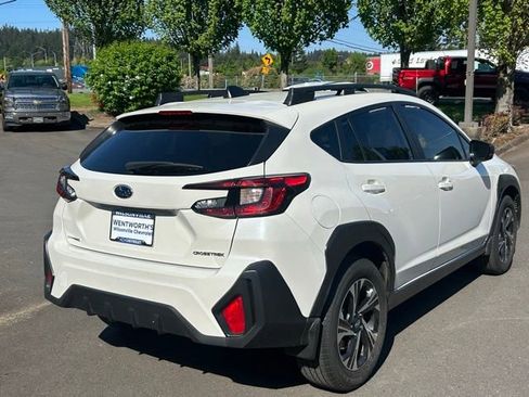 Used 2024 Subaru Crosstrek 2.0i Premium w/ Crosstrek Mirror Package AWD/4WD image 8