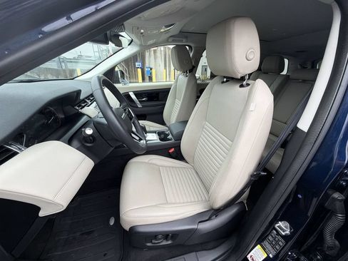 Used 2023 Land Rover Discovery Sport SE AWD/4WD image 19