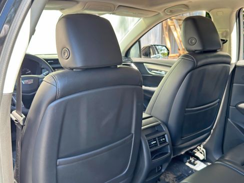 Used 2017 Cadillac XT5 Luxury w/ Driver Awareness Package FWD image 35