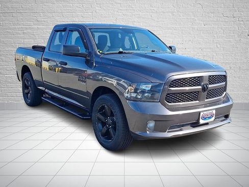 Used 2019 RAM 1500 Express w/ Express Value Package AWD/4WD image 3