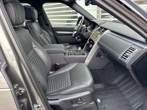 Certified 2025 Land Rover Discovery Dynamic SE AWD/4WD image 9
