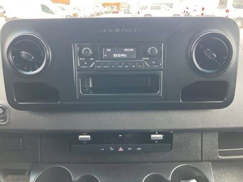 Used 2023 Mercedes-Benz Sprinter 2500 image 24