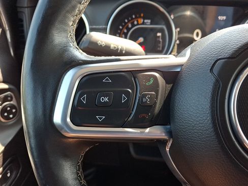 Used 2020 Jeep Gladiator Overland AWD/4WD image 22