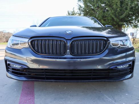 Used 2018 BMW 530i xDrive image 2