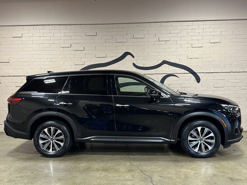 Used 2023 INFINITI QX60 Pure AWD/4WD image 3