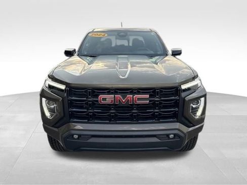 Used 2024 GMC Canyon Elevation w/ Convenience Package RWD image 2