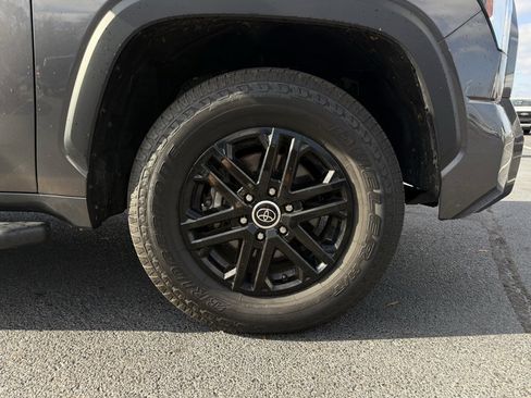 Used 2022 Toyota Tundra SR5 image 31