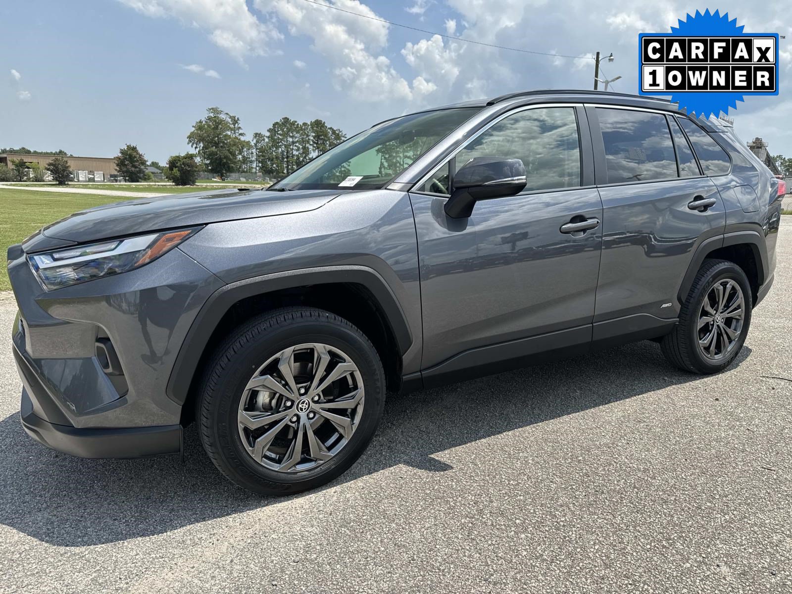 Used 2025 Toyota RAV4 XLE Premium w/ Weather Package AWD/4WD image 8