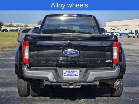 Used 2018 Ford F450 XL w/ STX Appearance Package image 5