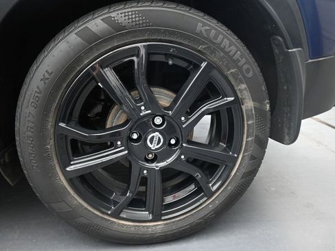 Used 2020 Nissan Kicks SR w/ SR Premium Package FWD image 15