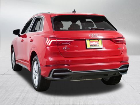 Used 2024 Audi Q3 2.0T Premium image 5