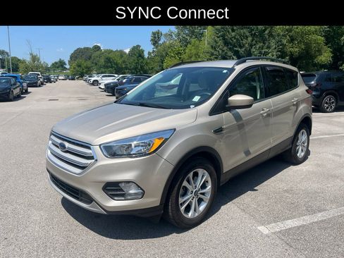 Used 2018 Ford Escape SE w/ SE Sync 3 Package FWD image 7