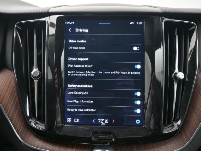 Used 2023 Volvo XC60 B5 Plus w/ Protection Package FWD image 15