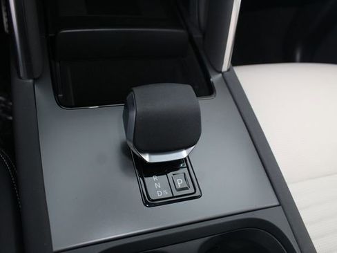 New 2026 Land Rover Discovery Sport Landmark image 15