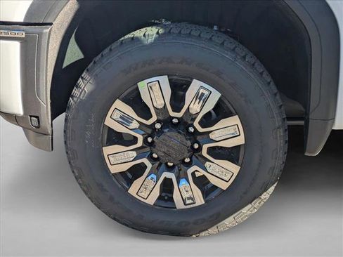 New 2026 GMC Sierra 2500 Denali w/ Denali Reserve Package image 18