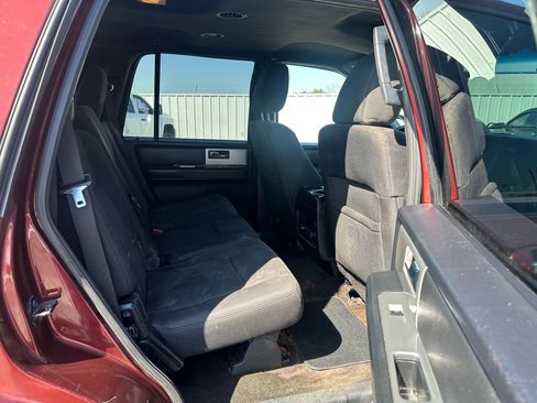 Used 2017 Ford Expedition XLT image 15