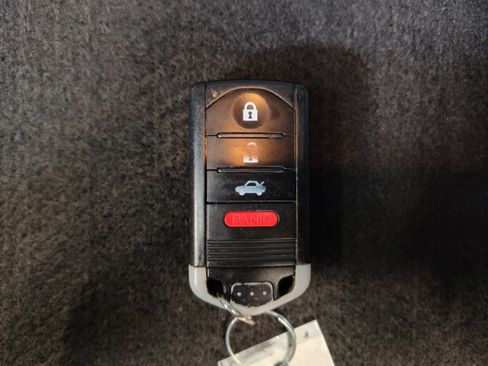 Used 2013 Acura ILX w/ Technology Package FWD image 28