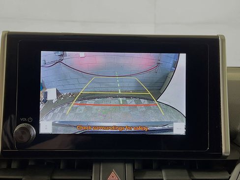 Used 2024 Toyota RAV4 XLE FWD image 28