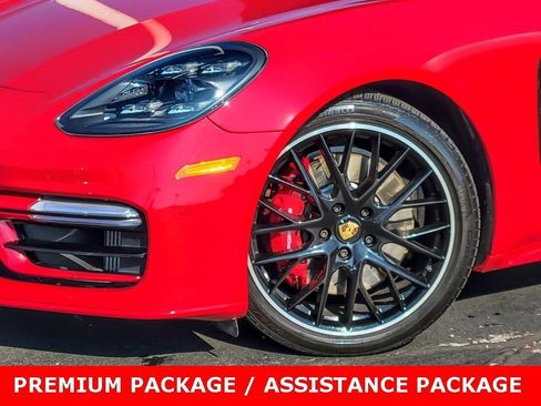 Used 2022 Porsche Panamera GTS image 3