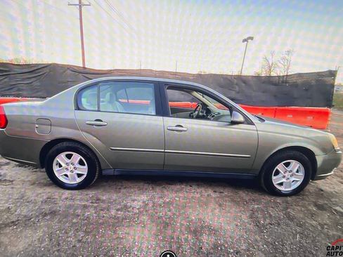 Used 2004 Chevrolet Malibu LS image 2