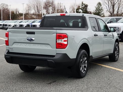 Used 2023 Ford Maverick XLT image 3