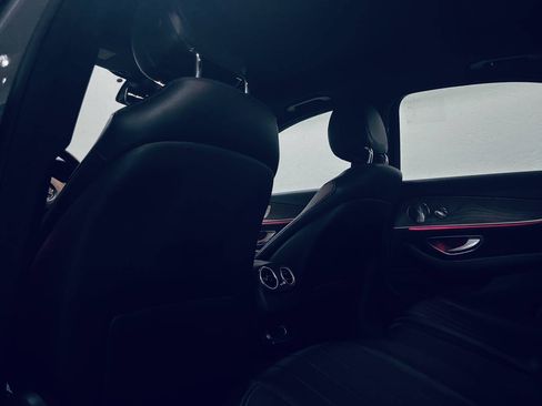 Used 2017 Mercedes-Benz E 300 4MATIC image 20