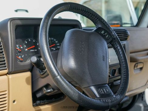 Used 2002 Jeep Wrangler Sahara AWD/4WD image 24