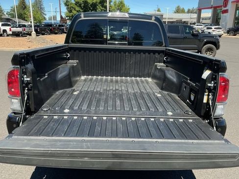 Certified 2023 Toyota Tacoma TRD Off-Road w/ TRD Premium Off Road Package AWD/4WD image 23