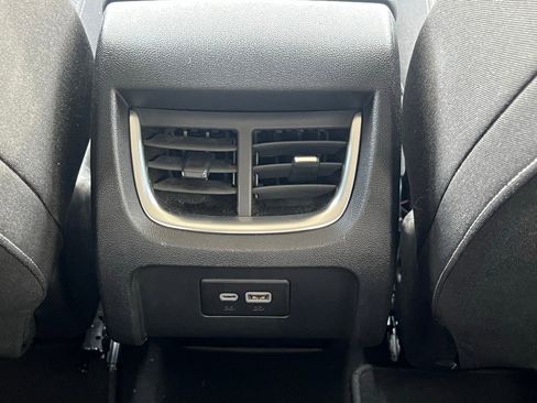 Used 2025 Chevrolet Blazer LT image 18