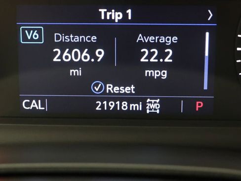 Used 2025 Cadillac XT5 Premium Luxury image 18