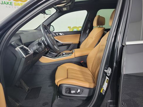 Certified 2025 BMW X5 xDrive50e image 5