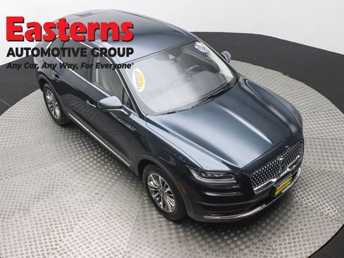 Used 2022 Lincoln Nautilus AWD w/ Premium Package image 3