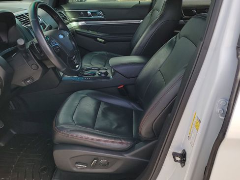 Used 2017 Ford Explorer Sport w/ Equipment Group 401A AWD/4WD image 6