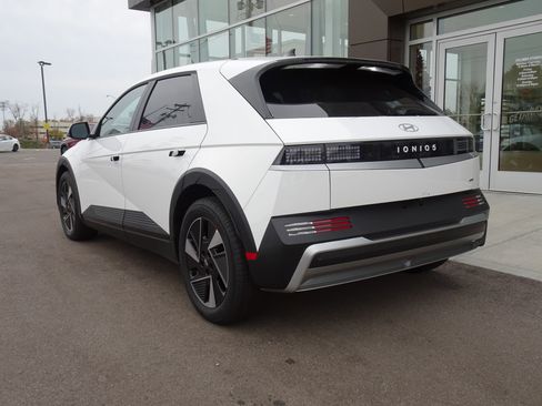 New 2026 Hyundai Ioniq 5 SEL image 3