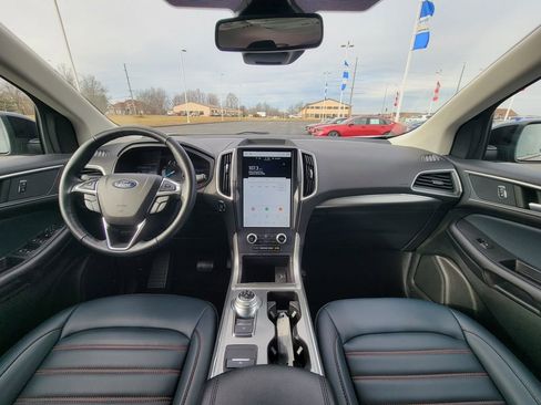 Used 2023 Ford Edge SEL w/ Sport Appearance Package image 31